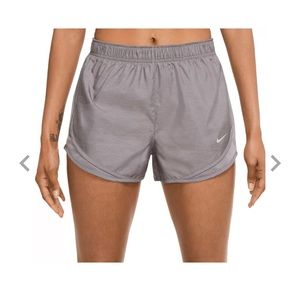 Nike Womens Tempo Fashion Shorts. Size Small. Color: Gunsmoke/Wolf Grey. 
m
